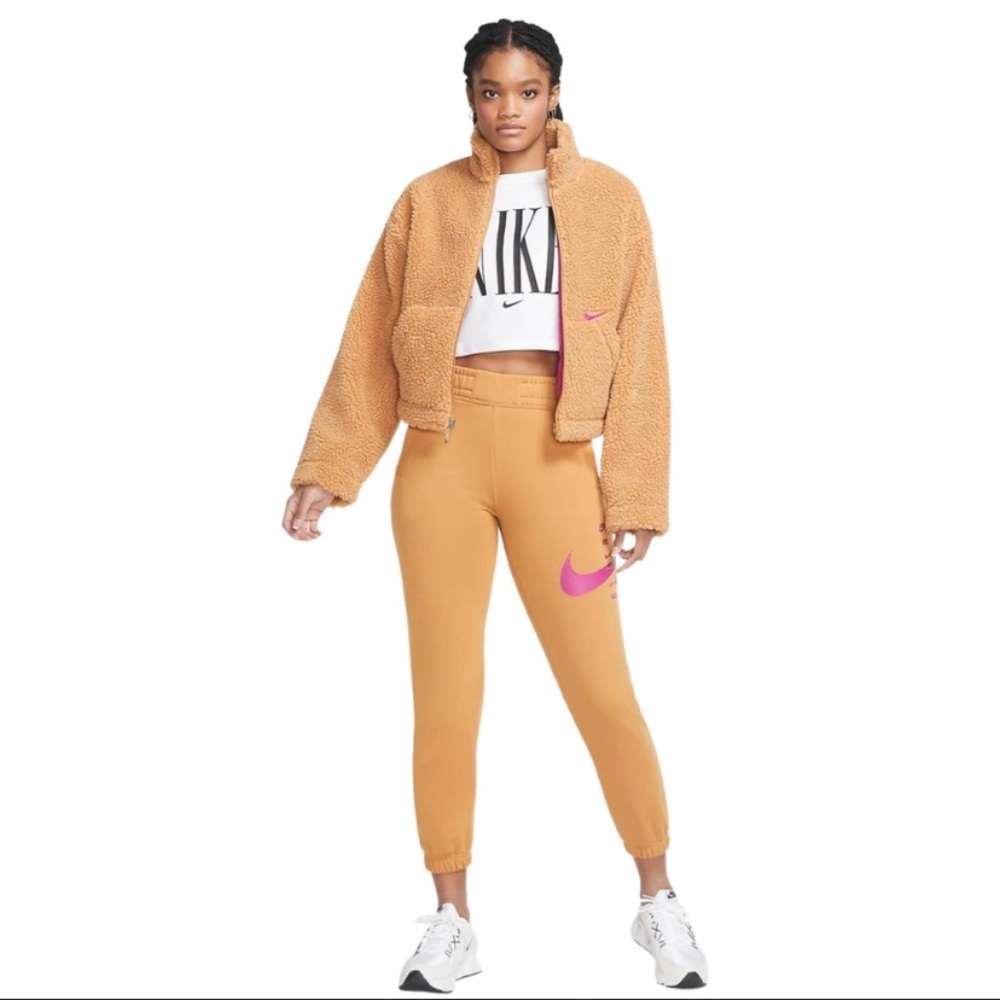 ⭐️HP NWT Nike Swoosh Oversized Teddy Sherpa Zip Up - Picture 3 of 16